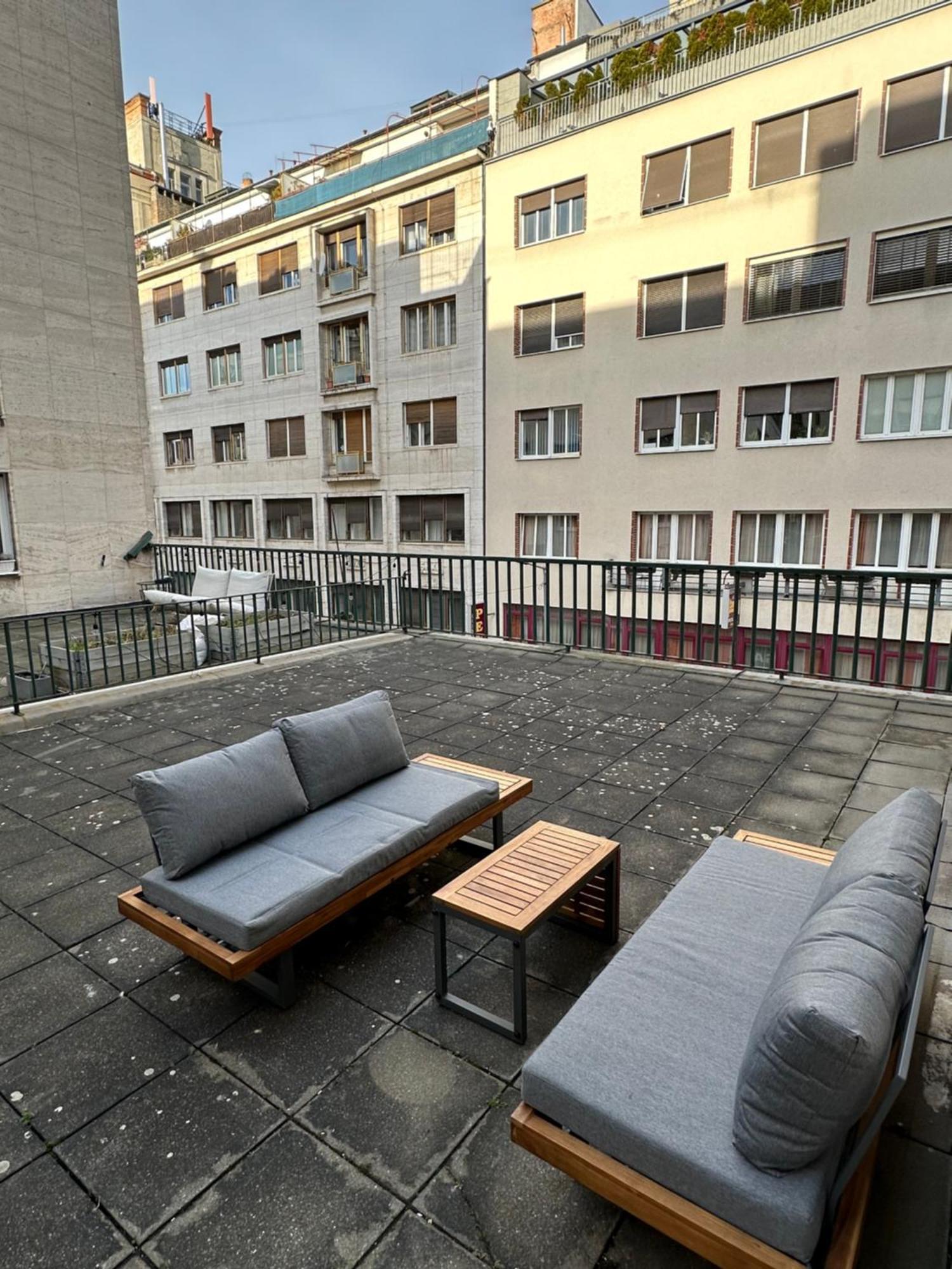 Bratislava Oldtown Apartment 130M2 ,60M2 Terrace And 2 Bathrooms Dış mekan fotoğraf