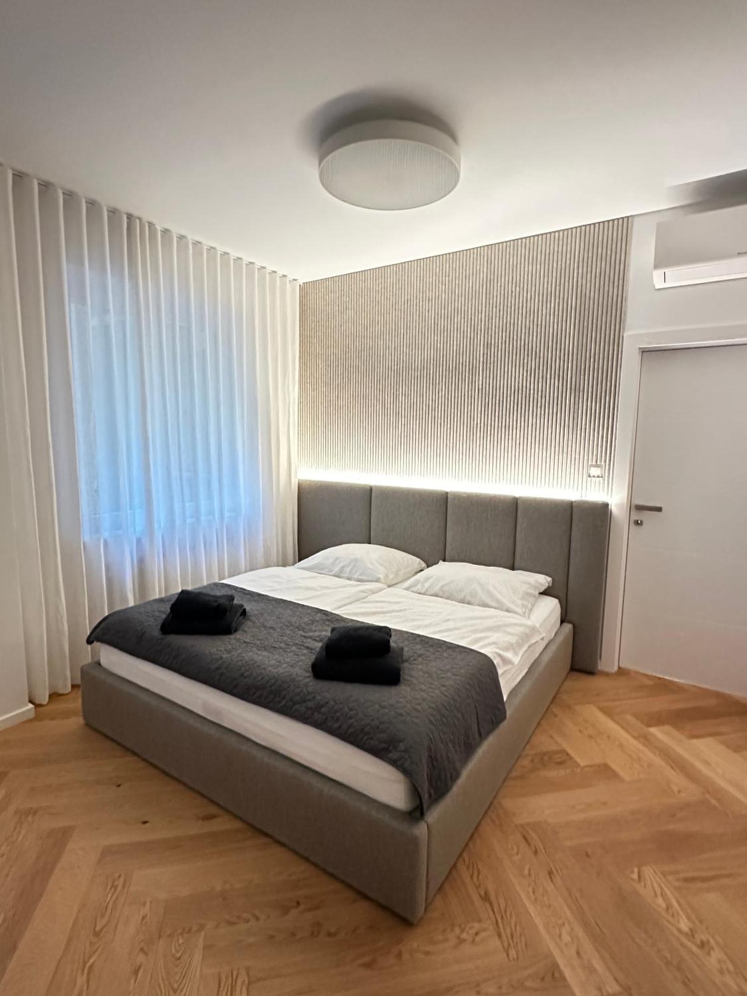 Bratislava Oldtown Apartment 130M2 ,60M2 Terrace And 2 Bathrooms Dış mekan fotoğraf